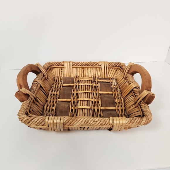 Vintage Square Rattan Wicker Basket Serving Tray Home Decor 90s Boho Bohemian - Picture 2 of 11